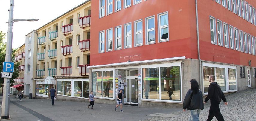 Bild: In der Rautenstra&szlig;e 1 stehen gr&ouml;&szlig;ere Sanierungsarbeiten an
