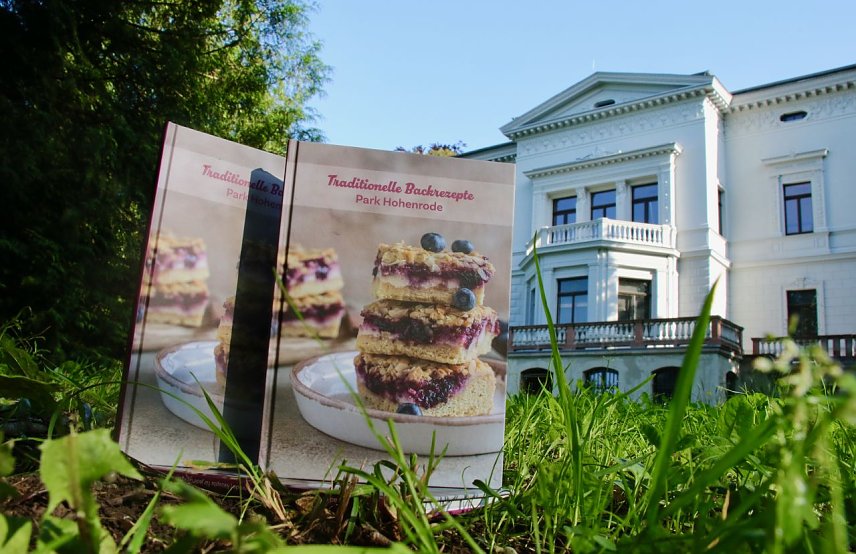 Bild: Das erste Backbuch des Parks Hohenrode tr&auml;gt viele Rezepte der Park-B&auml;ckerinnen und B&auml;cker zusammen