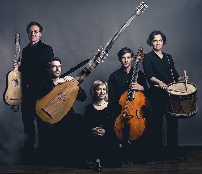 Bild: The Playfords Bj&ouml;rn Werner - Gesang Annegret Fischer - Blockfl&ouml;ten Erik Warkenthin - Laute, Barockgitarre, Chitarrone Benjamin Dre&szlig;ler - Viola da gamba Torsten Pfeffer � Perkussion