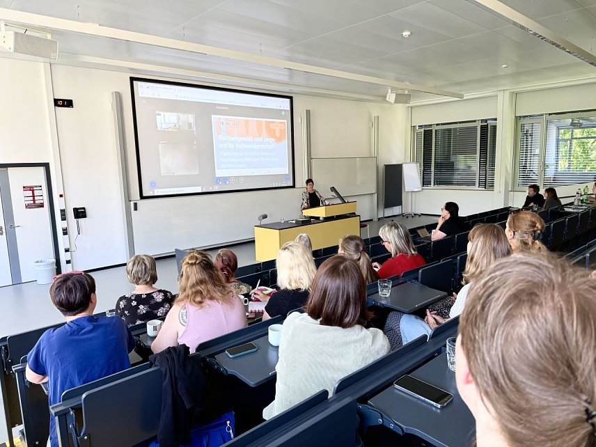 Bild: Er&ouml;ffnung des ELSA-VG-Fachtags durch den Vizepr&auml;sidenten f&uuml;r Forschung und Entwicklung der Hochschule Nordhausen, Prof. Dr.-Ing. Viktor Wesselak. 
