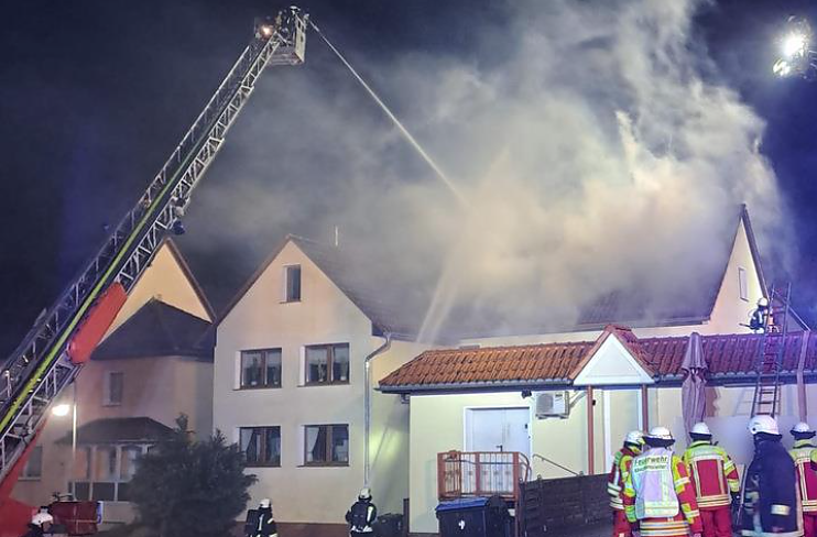 Bild: Einer der beiden Gro&szlig;br&auml;nde des letzten Jahres war dieser Dachstuhlbrand in Sollstedt