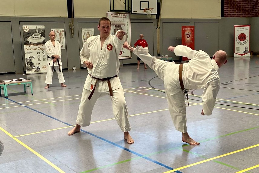 Bild: Karateka gehen in die Sommerpause