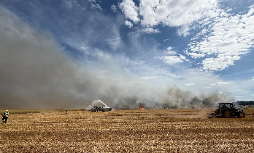 Bild: Feldbrand bei Trebra