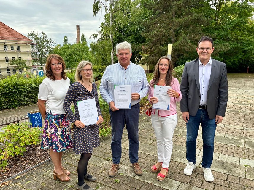 Bild: (v.l.) Prof. Dr. Cordula Borbe, Kirsten Lamschus, Prof. Dr.-Ing. Klaus-Peter Neitzke, Dr. Kareen Schlangen, Prof. Dr. J&ouml;rg Wagner 