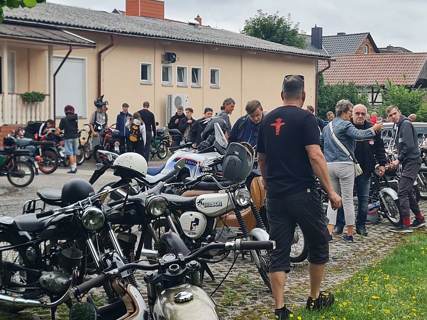 Bild: MZ Treffen in Harzungen