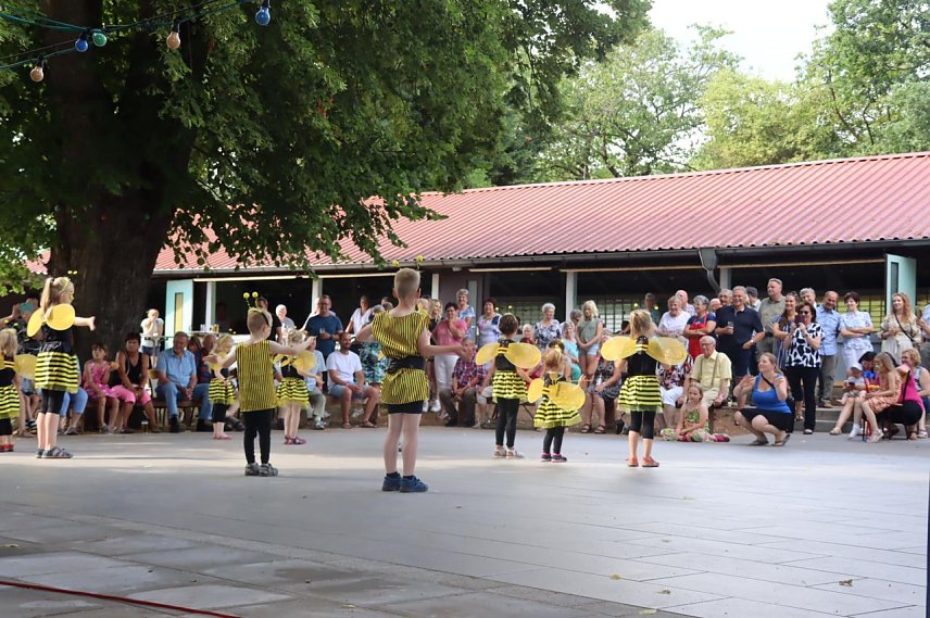 Bild: Tanzboden und Festhalle in Leimbach