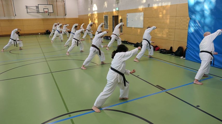 Bild: Auch beim Karate ist die Sommerpause vor&uuml;ber