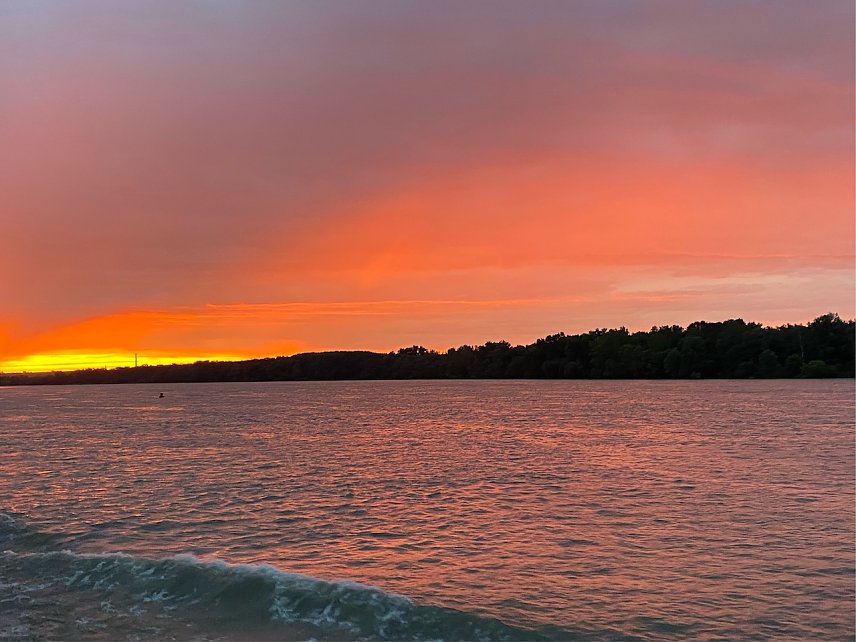 Bild: Sonnenuntergang &uuml;ber der Donau