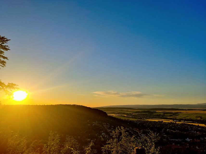 Bild: Sonnenuntergang auf den Vogelbergklippen in Bleicherode