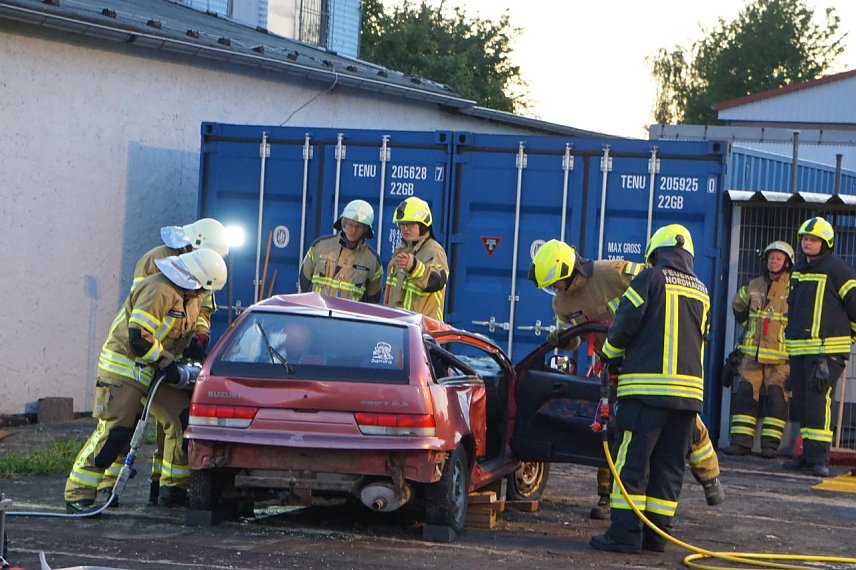 Bild: Gemeinsame Einsatz&uuml;bung der Freiwilligen Feuerwehren Bielen und Nordhausen Mitte