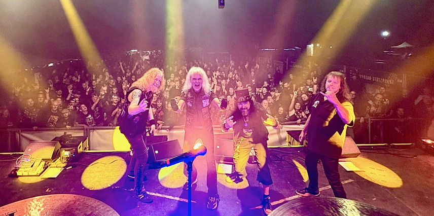 Bild: Ein absolutes Highlight f&uuml;r Metal Fans: am Wochenende spielten "Gravedigger" beim Bookwood Festival im kleinen Buchholz auf