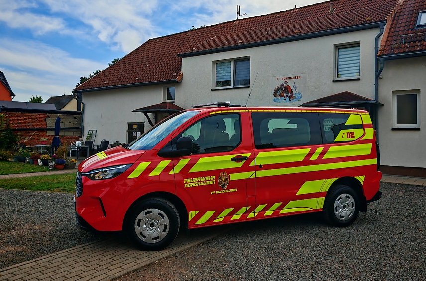 Bild: Neuer Transporter f&uuml;r Sundh&auml;user Feuerwehr