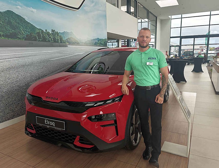 Bild: Feier im Skoda-Autohaus