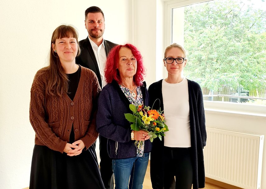 Bild: Projektmitarbeiterinnen Dagmar Berger (links) und Jessica Stolze (rechts), Stefanie Seeboth (mittig) ist die Bereichsleiterin integratives Zentrum Nordhausen.
