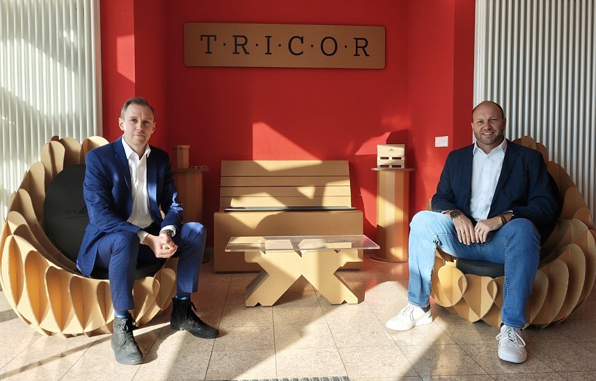 Bild: v.l.: Personalleiter Sebastian Mucha und Werkleiter Steffen Appenrodt der TRICOR Packaging Systems GmbH an Standort im H&uuml;pedenweg in Nordhausen