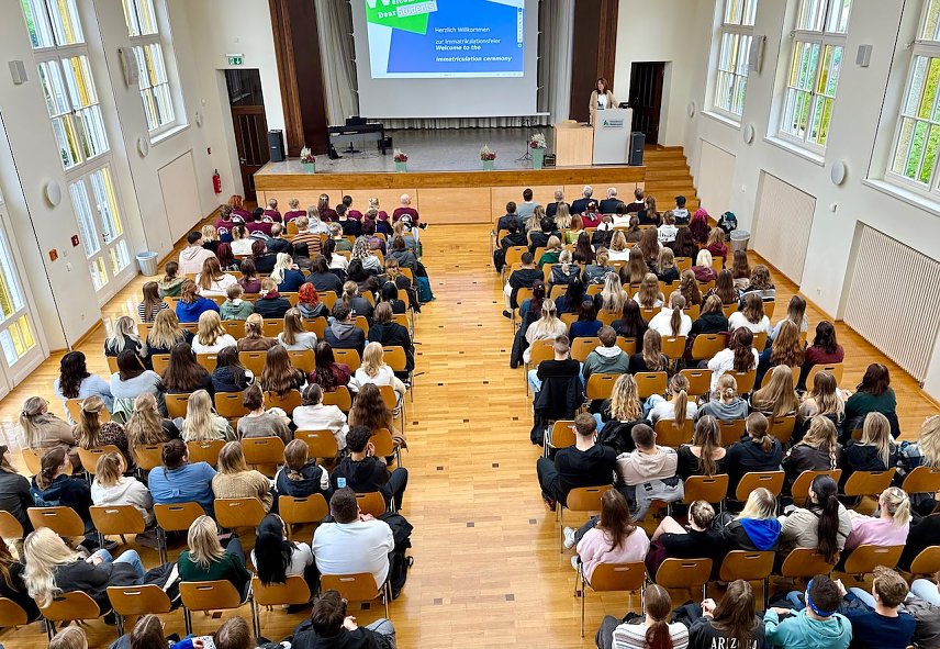 Bild:  Immatrikulationsfeier im Audimax der Hochschule Nordhausen.