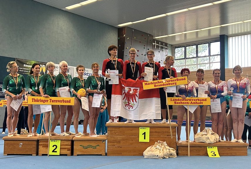 Bild: Den 2.Platz in der Kategorie 60+ erturnten sich die Th&uuml;ringerinnen