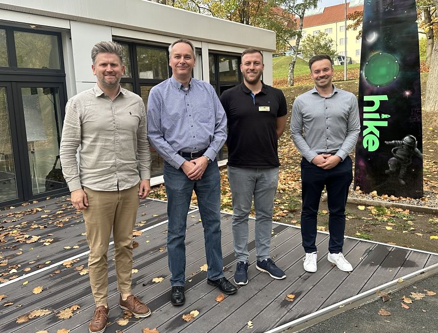 Bild: v.l.: Prof. Dr. Lutz G&ouml;cke, Oliver Hummel,Jonas Mielke, Ricardo Droescher