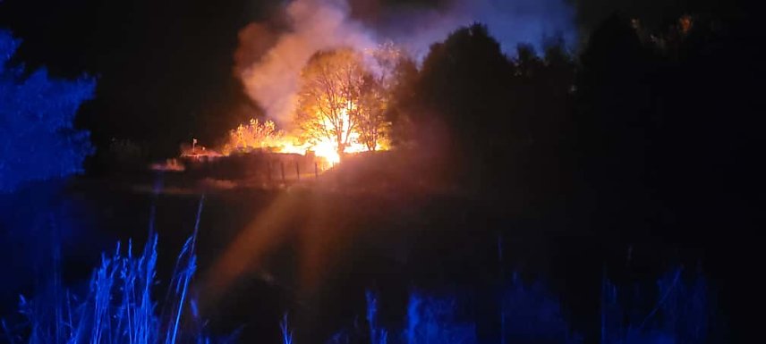 Bild: Brennende Laube in Artern