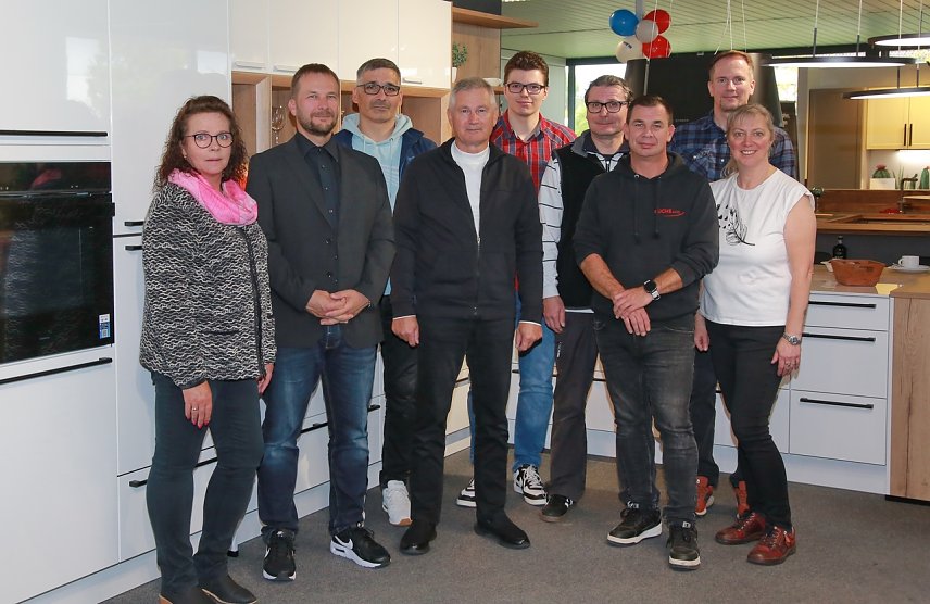 Bild: Das Team von K&uuml;che und Co., Michael Schaefer 2. von links