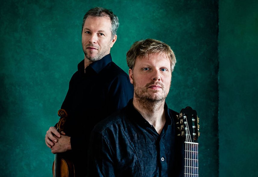 Bild: v.li.n.re. Thomas Fleck (Geige); Malte Vief (Gitarre)