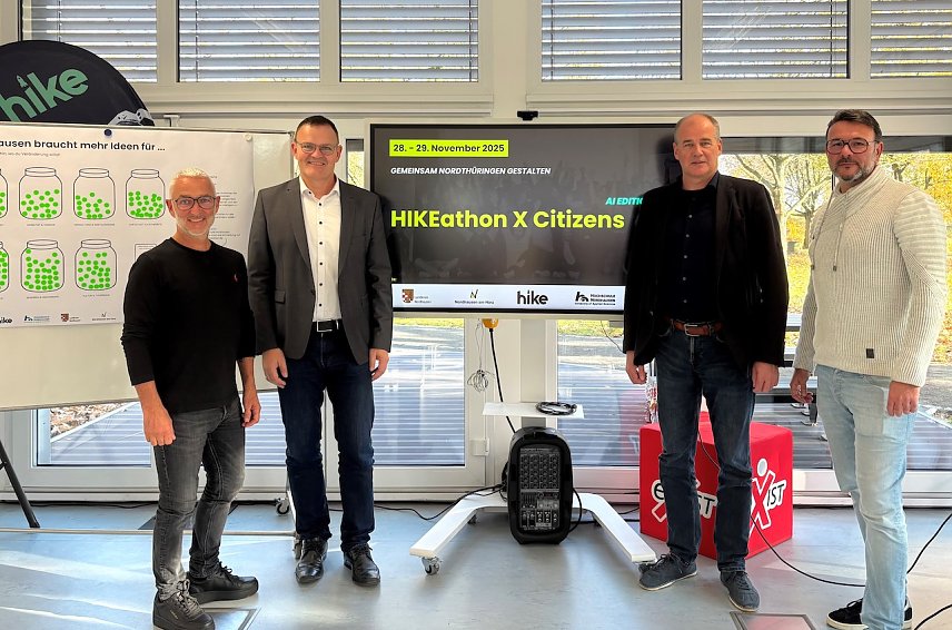 Bild: Gemeinsam Zukunft gestalten: Beim Pressetermin im HIKE Lab der Hochschule Nordhausen sprachen Vertreterinnen und Vertreter aus Hochschule, Landkreis und Wirtschaft &uuml;ber den bevorstehenden HIKEathon X Citizens