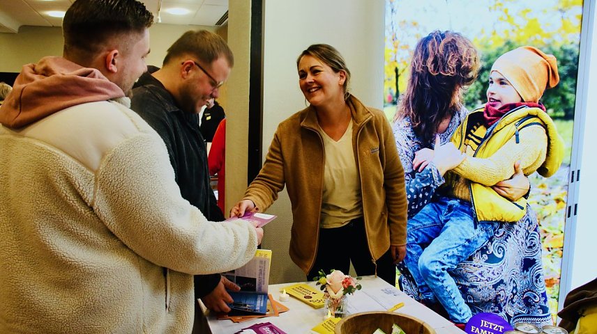 Bild: Zur Ehrenamtsmesse pr&auml;sentieren sich heute im Clubhaus zahlreiche Vereine