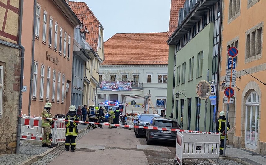 Bild: Einsatz in Sondersh&auml;user Innenstadt - Menschen klagten &uuml;ber Atemwegsprobleme