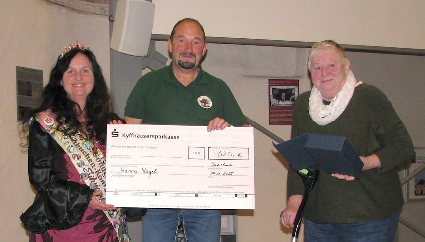 Bild: Ehrenpreis der Stadt Sondershausen f&uuml;r Hanna Nagel (re.)