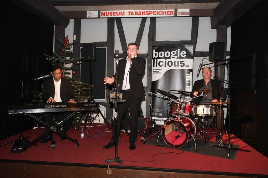 Bild: Weihnachtskonzert im Museum Tabakspeicher mit "Boogielicious"