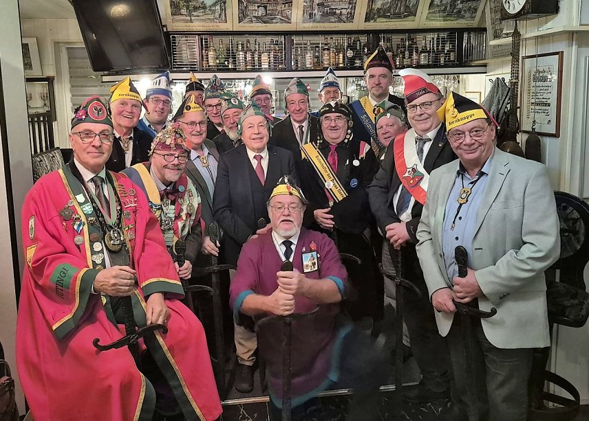 Bild: Die Schlaraffen im Feldlager