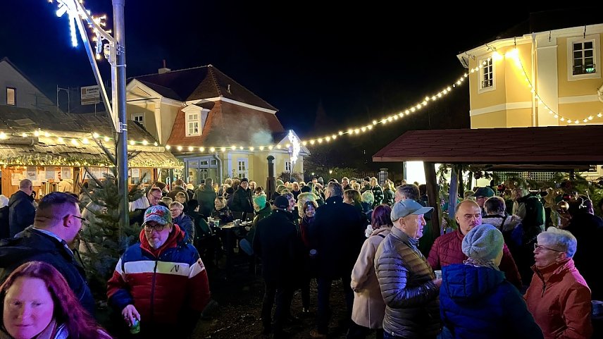 Bild: Viele Besucherinnen und Besucher kamen zum "BaLaTon" in den Langensalzaer Schl&ouml;sschenpark