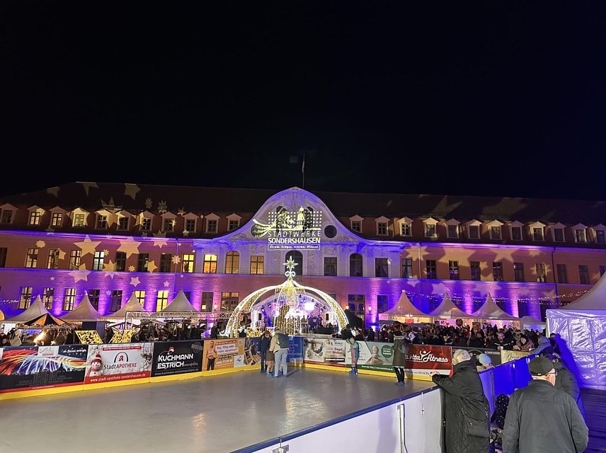 Bild: Er&ouml;ffnung der Wei&szlig;en Schlossweihnacht