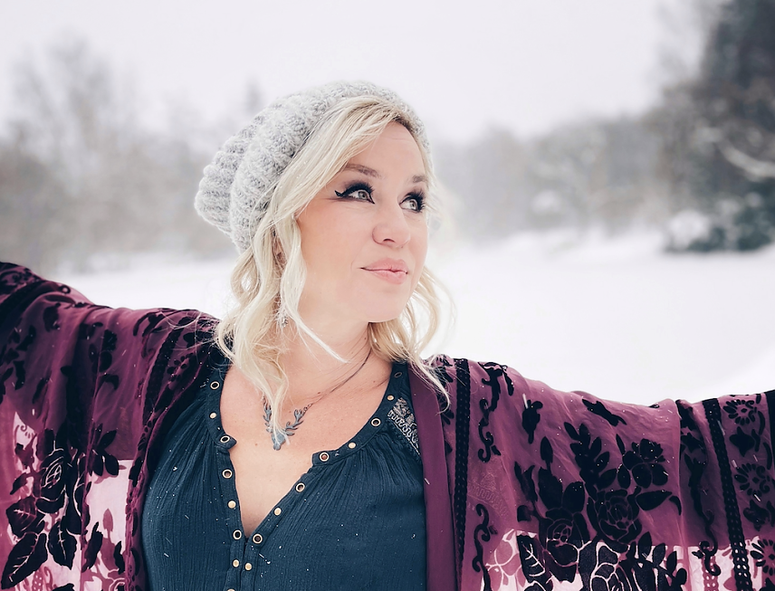 Bild: Sofia Talvik stellt bei dieser Tour Ihre neue Winter CD "Wrapped in Paper" vor
