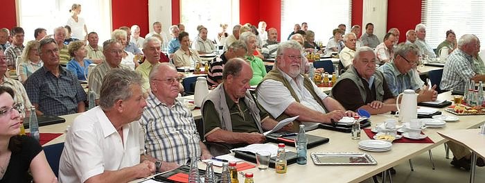 Bild: Vertreter versammelt
