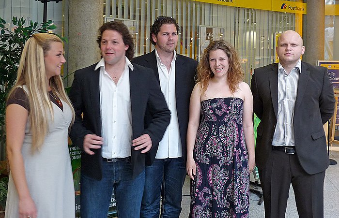 Bild: Konzert in der Galerie