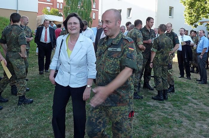Bild: Lieberknecht bei Bundeswehr