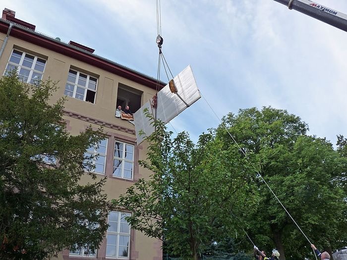 Bild: Spektakul&auml;rer Umzug