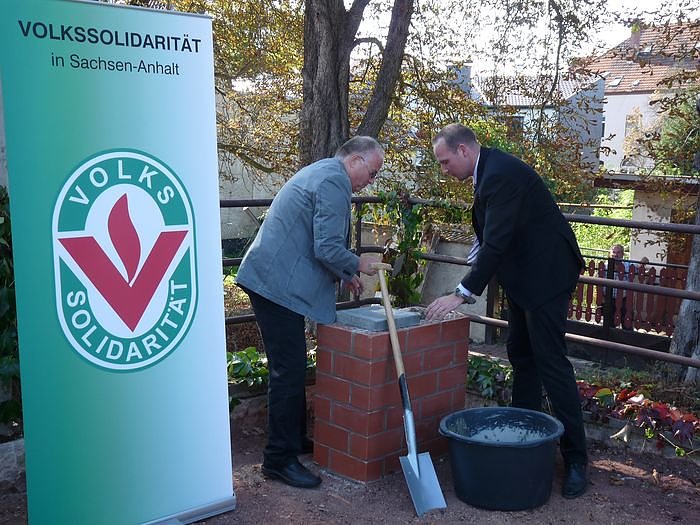 Bild: Feierliche Grundsteinlegung