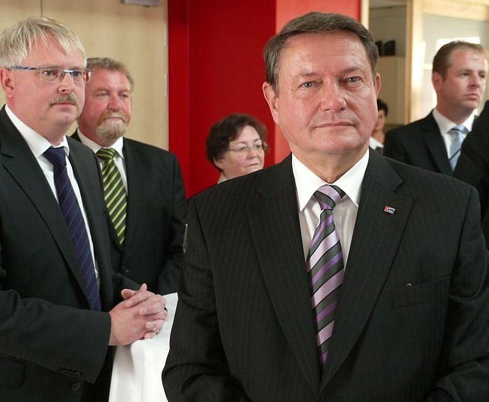 Bild: Hans-Werner Grimm verabschiedet