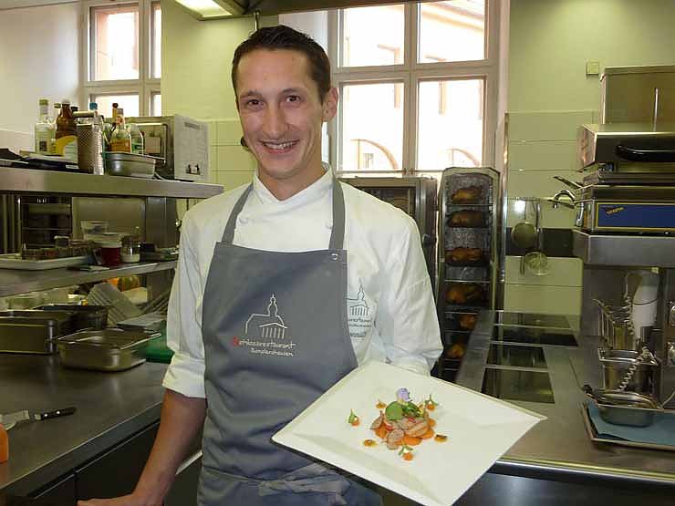 Bild: Erster Michelin-Stern f&uuml;r 28-j&auml;hrigen Gourmetkoch