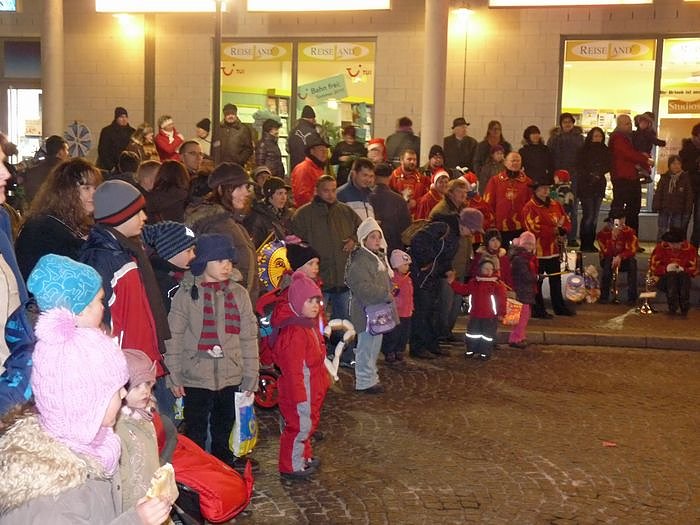 Bild: Laternenumzug und Feuerschau