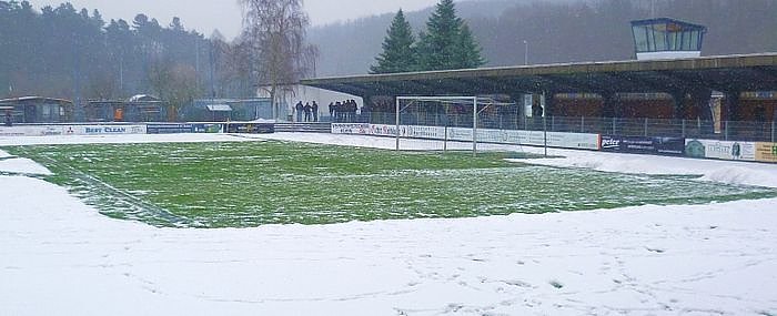 Bild: Unentschieden im Schnee