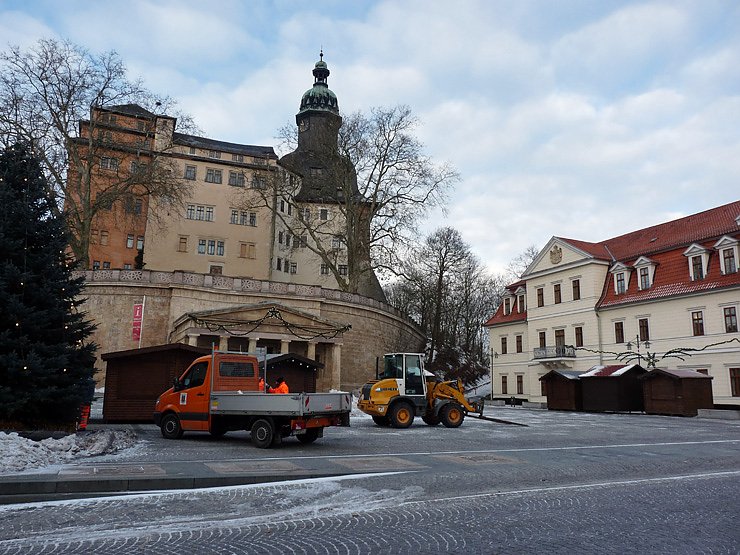 Bild: Aufbau Weihnachtsmarkt
