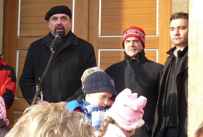 Bild: Sondersh&auml;user Weihnachtsmarkt er&ouml;ffnet