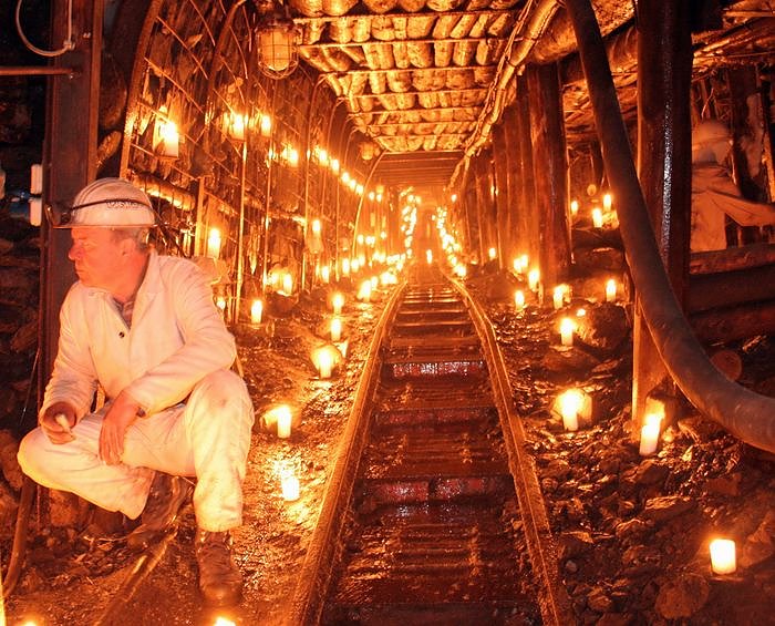 Bild: Der Rabenstein im Kerzenschein