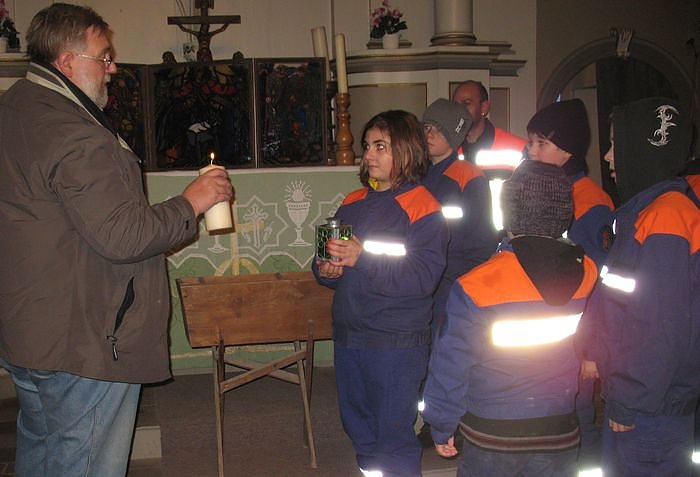 Bild: Friedenslicht in Sundhausen
