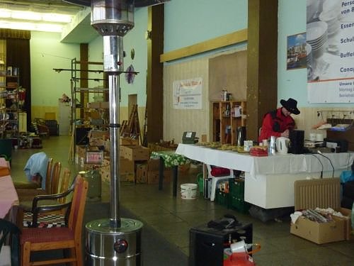 Bild: Flohmarkt in der Halle