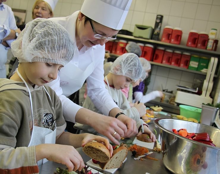 Bild: Kochen mit Ministerin