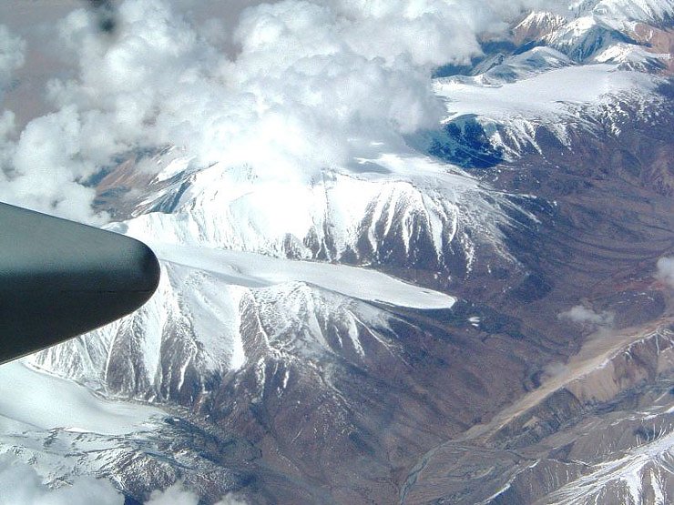 Bild: Flug &uuml;ber Tibet